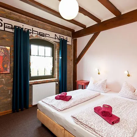 Lilie Mit Balkon In Einer Geschmackvoll Sanierten Backsteinmuehle Apartament Waren (Mueritz)