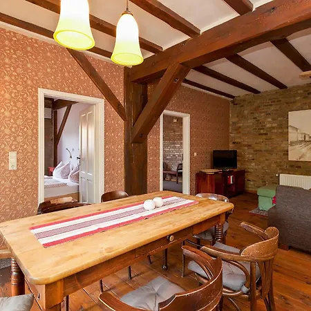 Lilie Mit Balkon In Einer Geschmackvoll Sanierten Backsteinmuehle Apartament