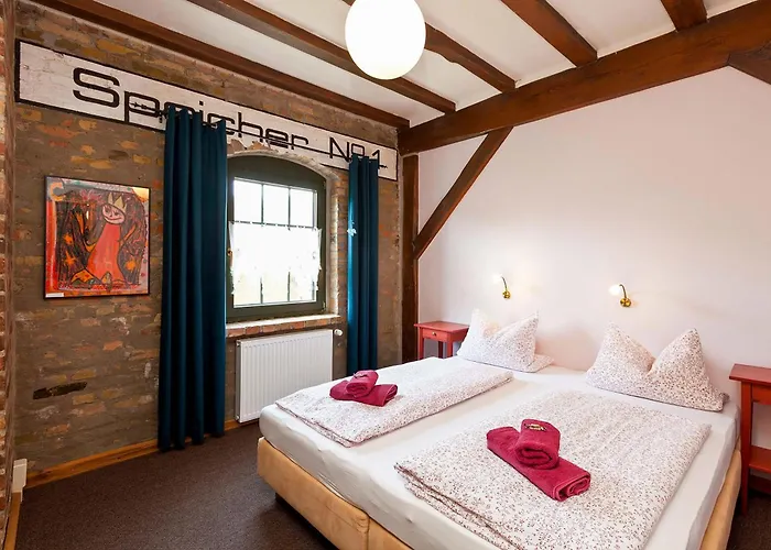 Lilie Mit Balkon In Einer Geschmackvoll Sanierten Backsteinmuehle Apartamento Waren (Mueritz)